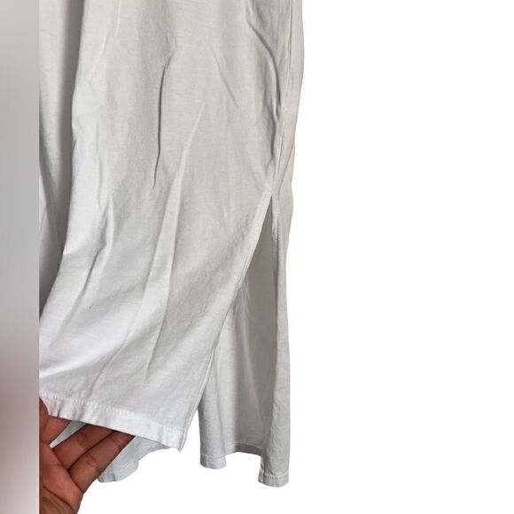 NWT Electric and rose white t-shirt. - Picture 3 of 8